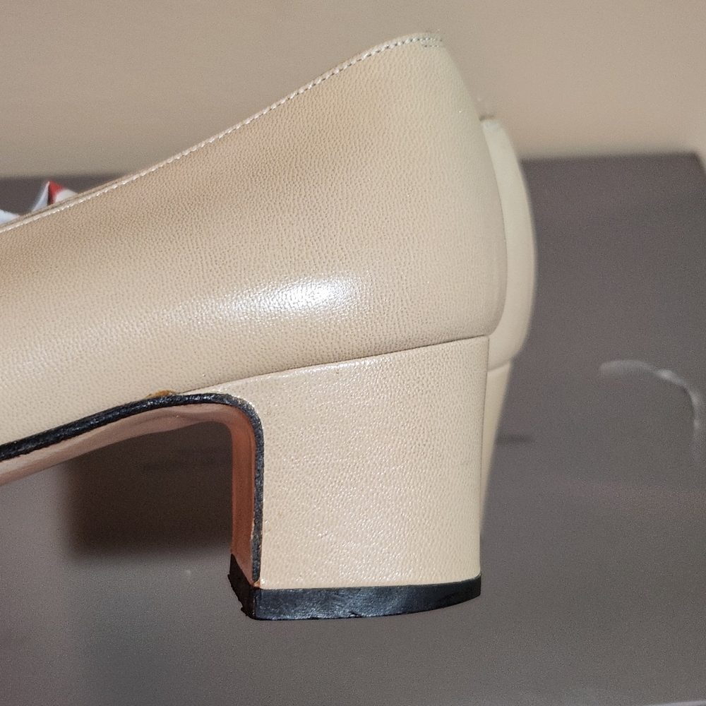 COPY - Ferragamo Two tone pump - Picture 6 of 6